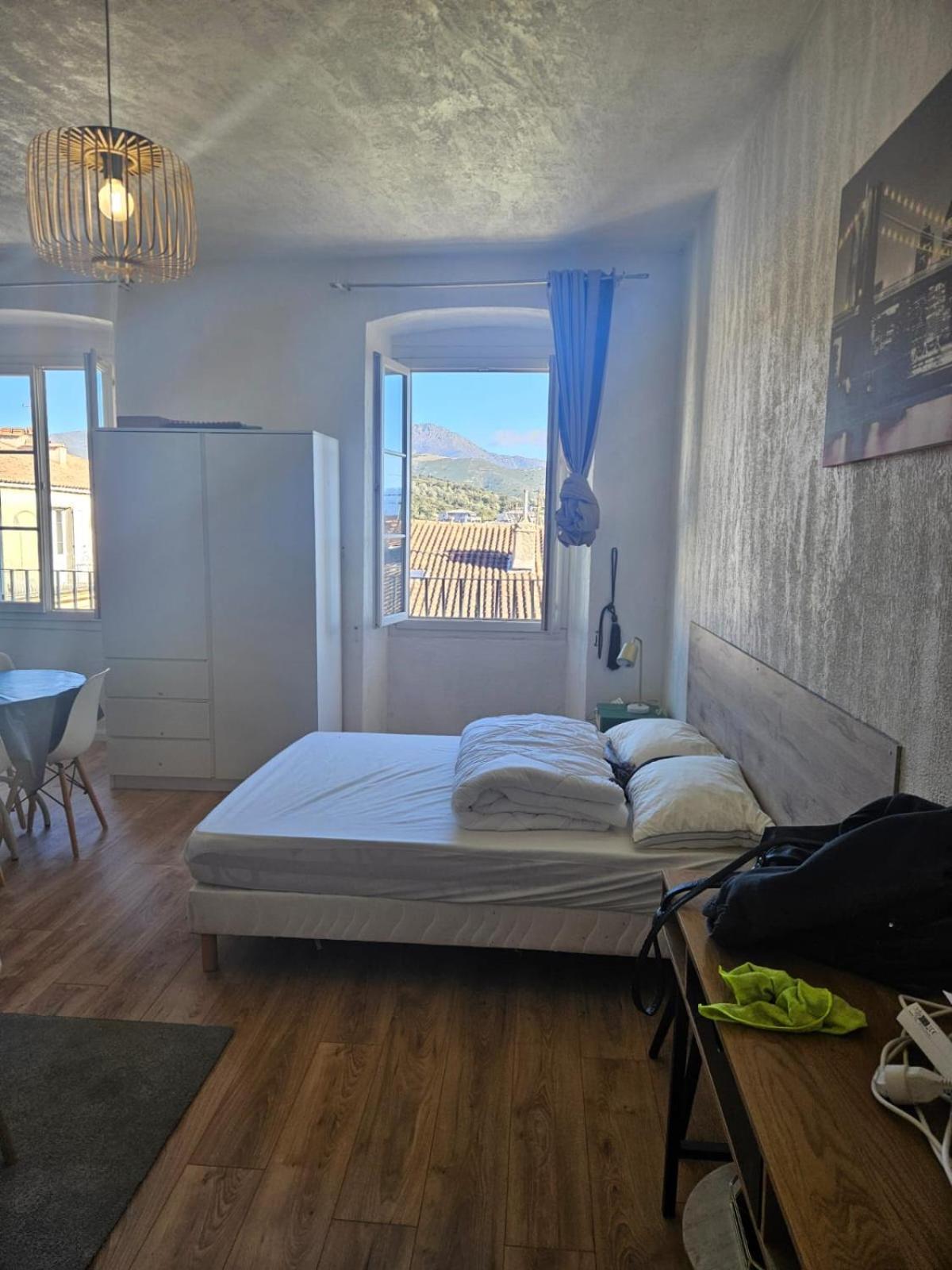 Magnifique Grand 30M2 Refait A Neuf En 2025 Lumineux 4 Couchages Hyper Centre Corte 13 Cours Paoli Wifi Tv Lave Linge Exterior foto