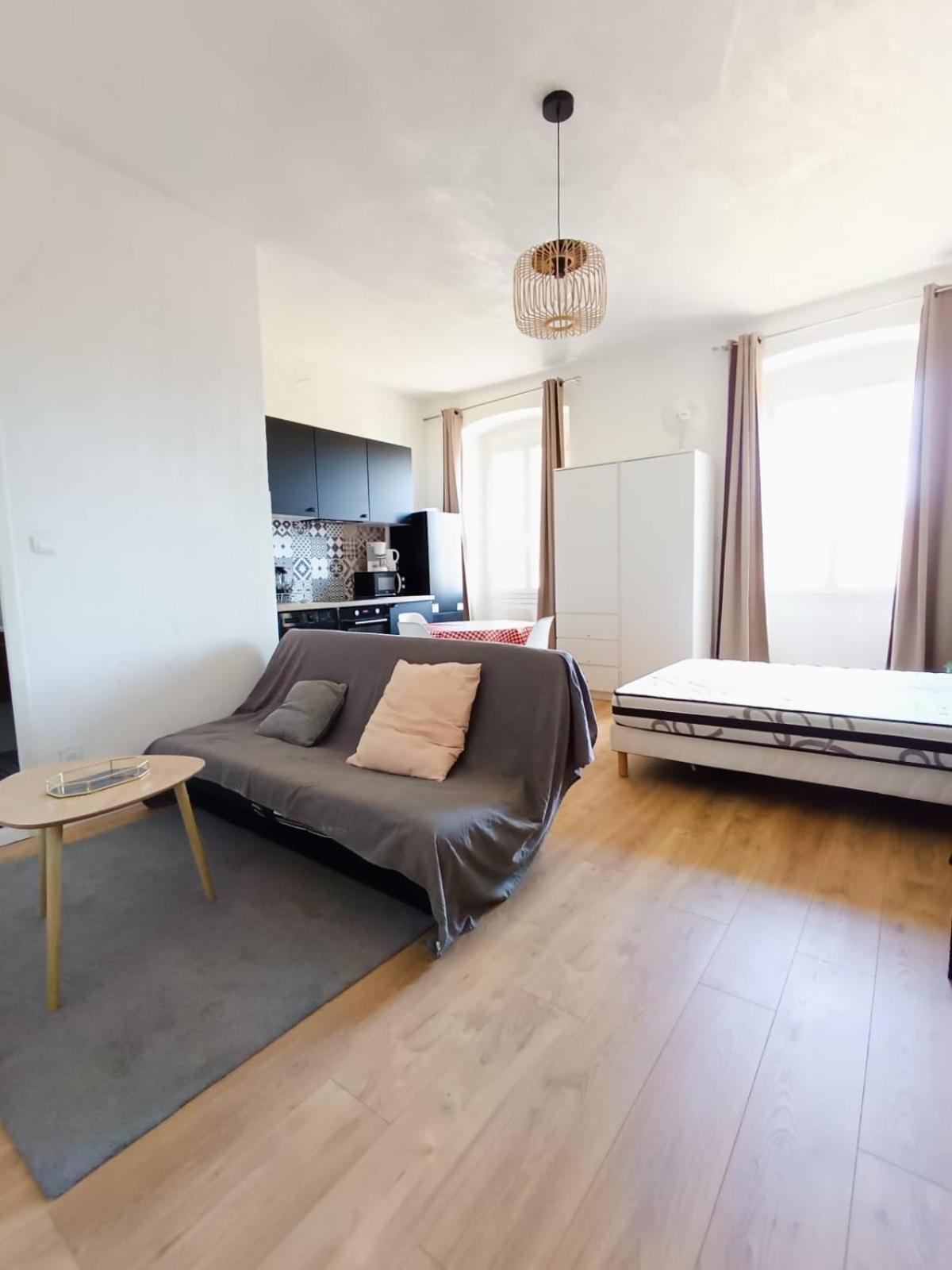 Magnifique Grand 30M2 Refait A Neuf En 2025 Lumineux 4 Couchages Hyper Centre Corte 13 Cours Paoli Wifi Tv Lave Linge Exterior foto